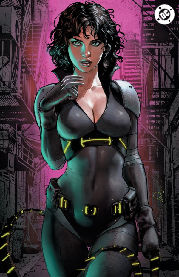 Comics Elite / Comic Traders / 616 Comics Ivan Talavera Foil Virgin Variant cover